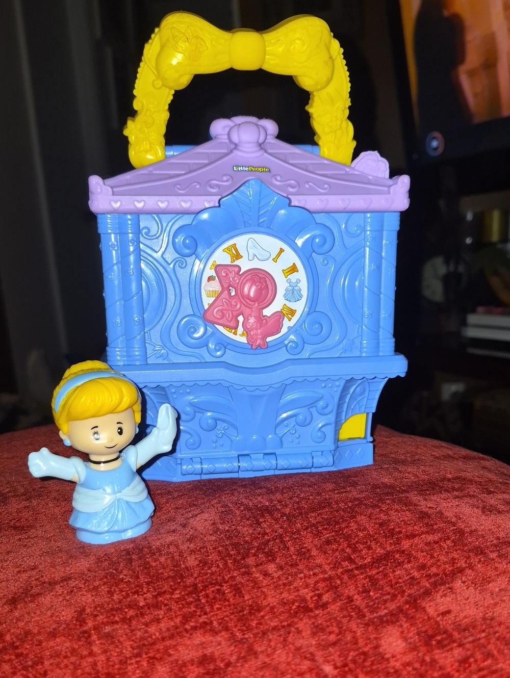 Cinderella On the Go Castle